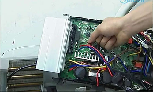 海东美的空调电话是多少